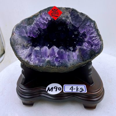 H2713頂級ESP烏拉圭紫水晶洞 含座重：4kg 高21cm寬度19cm，厚度20cm，洞深7cm （紫晶洞