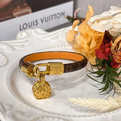 Louis Vuitton Louisette Bracelet (LOUISETTE BRACELET, M00663