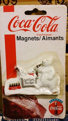 Coca-Cola 可口可樂 白熊喝可樂型磁鐵 : 可樂 周邊 紀念 磁鐵 居家 冰箱 日常 商標 文具