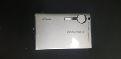 NIKON COOLPIX S9.無電池測試不知好壞.當零件擺飾機賣.無配件.無退換..