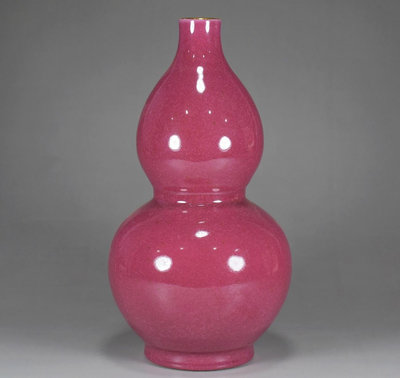 中國古瓷 大清乾隆年制 寶石紅釉鎏金口結晶紋葫蘆瓶 4000RT高23厘米 直徑12厘米-10969
