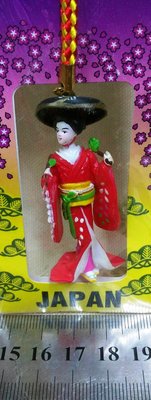 龍廬-自藏出清~吊飾-日本之心日本藝妓紅色和服造型公仔吊飾/塑膠製品/掛飾/只有一個