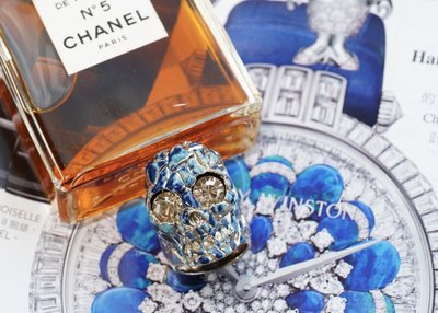 【COCO 精品專賣】Alexander McQueen Skull Ring 骷髏頭 水晶戒指 藍 現貨