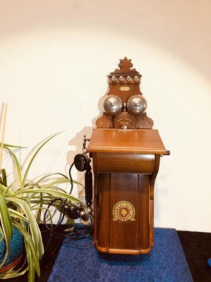 民國時期 德國老洋行出來的壁掛式老古董手搖電話機！高70來公