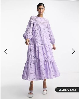 (嫻嫻屋) 英國ASOS-紫色鏤空雕花圓領蕾絲邊綁帶背露美背寬鬆造型長裙洋裝禮服ED23