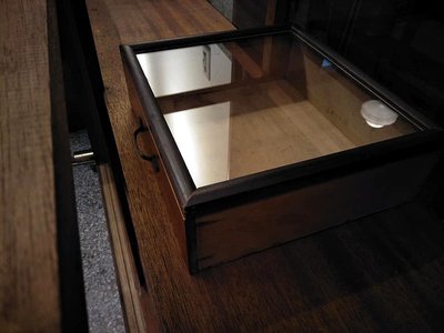檜木 玻璃 展示櫃 桌上展示盒
