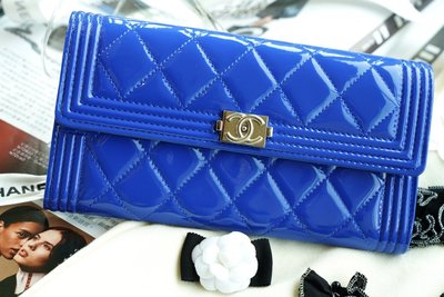 Chanel A80286 Boy L-Gusset wallet Boy 漆皮長夾 閃電藍