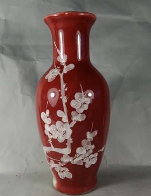 古玩軒~早期中藝陶瓷~中華陶瓷 紅釉梅花圖瓶 開片GHI880