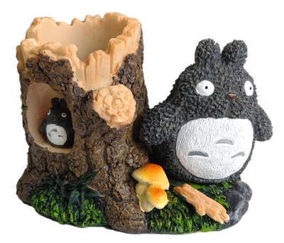 【卡漫迷】 龍貓 筆筒 樹屋 Totoro 仿陶瓷 poly 材質 宮崎駿 公仔 桌上擺飾 豆豆龍 卡通 木材造型