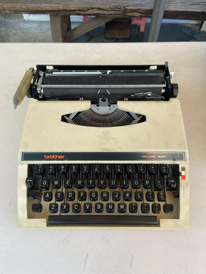早期日本製 Brother 兄弟牌 打字機 老件之普普風收藏品（二手美品）