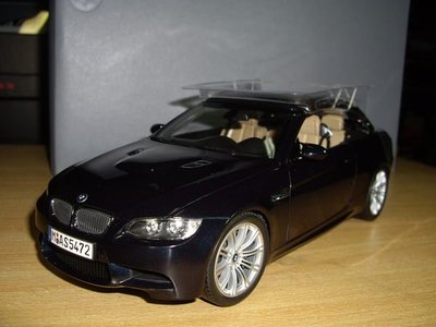 BMW原廠精品 1:18 BMW M3 convertible E93 黑紫藍色 活動式硬頂