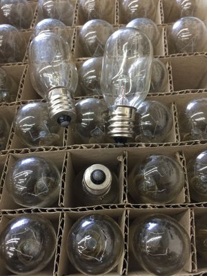 《LION 光屋》鹽晶燈 冰箱燈泡 傳統110v 25w E12燈頭 鎢絲燈泡