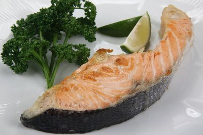 【家常菜系列】鮭魚切片(厚切)約380g±5%/片~肉色紅潤肉質鮮嫩肥美口感滑順 ~