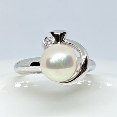艾麗珠寶-鋒迴路轉珍珠造型鑽戒(H10-6300410)
