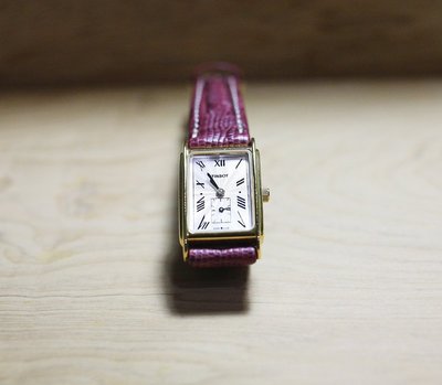 TISSOT 天梭 時尚古典女性方型石英腕錶(絶版品)