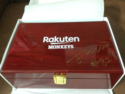李多慧 唇印簽 盒上簽 樂天桃猿 RKG Rakuten Girls x Infantry 機械錶 中華職棒