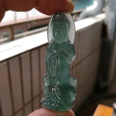 [友克鑫礦業]歡迎親臨鑑賞(K001)~摩西沙玻璃種藍水"觀音"雕刻墜子 緬甸玉項鍊