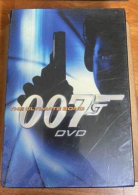 【李歐的影片】（全新未拆封）007經典盒裝系列之一 生死關頭 殺人執照 最高機密 霹靂彈 黃金眼 金手指