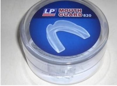 宏海體育 護牙套 LP 820調整型護齒套 無毒性材質、透明色、 拳擊運動等..最佳防護 (1個裝)
