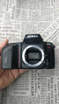 尼康相機 Nikon F50 成色很棒 原無拆修 膠片單反相