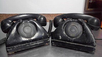《福爾摩沙·古物商行》早期電話 日據時代電話 單隻售2000 老電話 分機電話 非電木電話 手搖電話