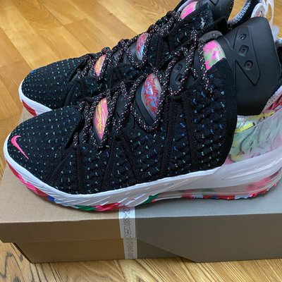 Nike Lebron  18代 LBJ籃球鞋 全新10、10.5號 訂價6600元 台灣公司貨 優惠不到4折