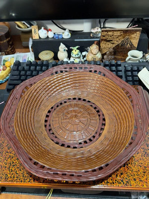 日本回流，藤編果子缽，還是竹編，我自己看不懂，老物已經包漿，