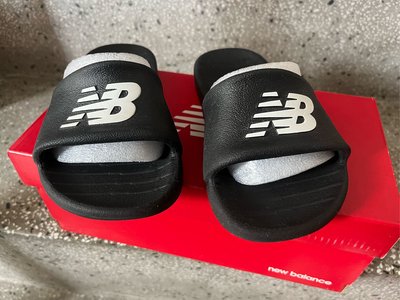 New Balance 中童運動拖鞋 11C 17cm