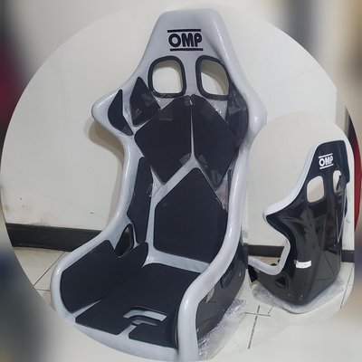 人～身～部～品 全新正OMP M+S 裸體玻璃纖維外殼賽車椅，橡膠襯墊含腳架滑槽L版只要18000