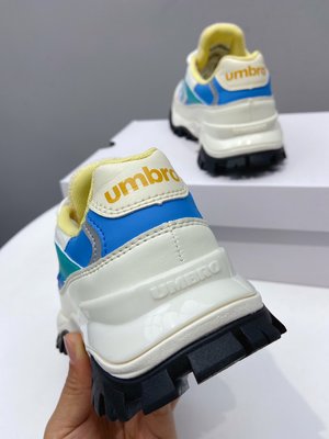 （精品代購）Umbro茵寶2022新款女鞋網面拼接輕便系帶低幫運動休閒鞋
