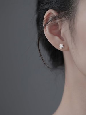 【熱賣精選】【巷南】925純銀蒲公英耳釘女2022年新款耳環輕奢小眾設計耳飾夏，