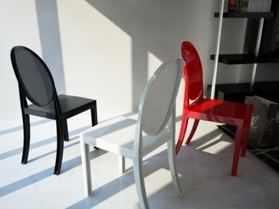 【 一張椅子 】 法國 Philippe Starck 設計款Victoria Ghost 復刻版。餐椅、魔鬼椅