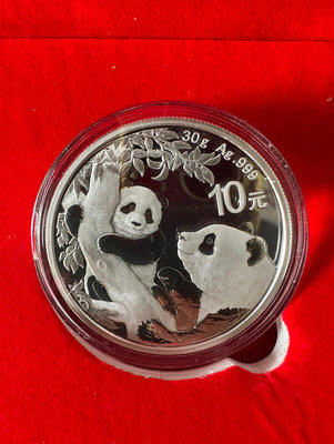 全新2021年30克Ag999熊貓銀幣1枚，實物圖．有盒子．