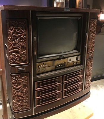 Sampo 聲寶牌 古董電視 早期 拉門電視機 骨董 映像管電視 立體雕花 大型電視
