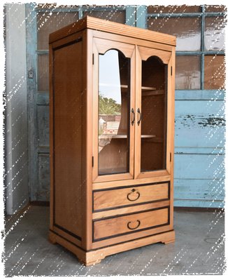 ^_^ 多 桑 台 灣 老 物 私 藏 ----- 古典沉靜的台灣老檜木玻璃櫃