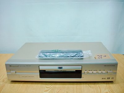@【小劉二手家電】PIONEER DVD放影機,DV233型,附萬用遙控器,可讀DVD、CD