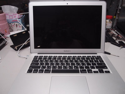 246  apple  macbook air  a1466   2012年    i5  四核心筆電標多賣多少(零件機)