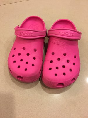 免運費 美國 正品 Crocs 桃粉色女童 童鞋 布希鞋 沙灘鞋 涼鞋