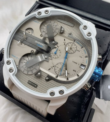 DIESEL  Mr.Daddy 2.0系列  灰色錶盤 白色皮革矽膠錶帶 石英 三眼計時男款手錶 DZ7419