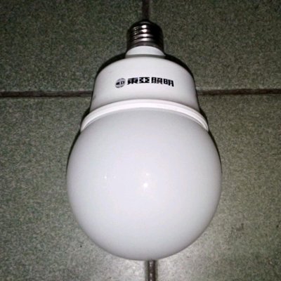 【1250】東亞照明 燈泡 24W E27 二手