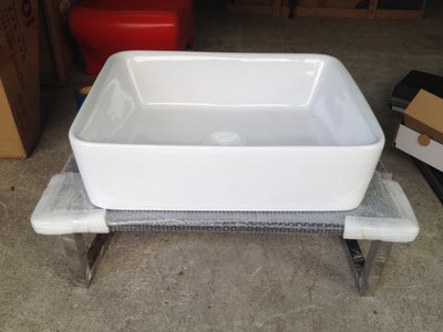 FUO 衛浴: 60公分 玻璃台面 陶瓷面盆組 (含龍頭) 345FF