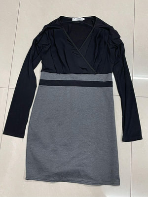 二手 Mengsha 長袖 性感洋裝 深灰色 黑色彈性雪紡紗 大V領 貼身 女裝 L號 M號