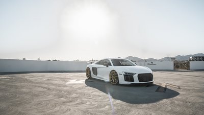 【耀天國際】Audi R8 V款 抽真空 碳纖維 前下巴