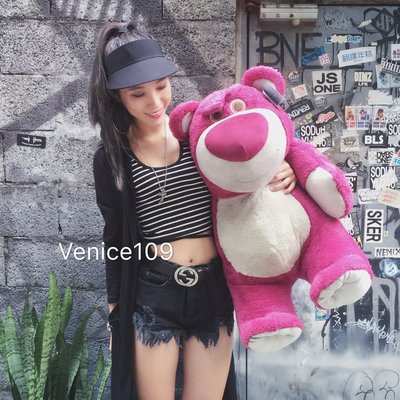 Venice日本連線代購上海迪士尼限定超大熊抱哥娃娃草莓味現貨80公分