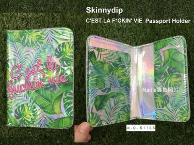 M.O.S1126英國SkinnyDip CEST LA F*CKIN VIE 度假 棕櫚 護照夾 護照套