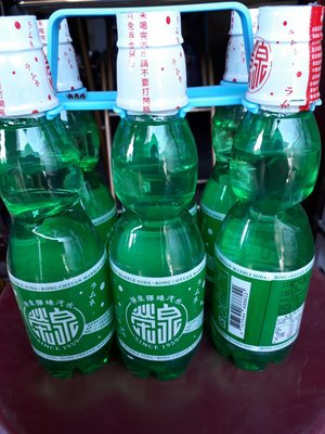 榮泉彈珠汽水原味一組180元、6瓶塑膠瓶一瓶（250豪升）