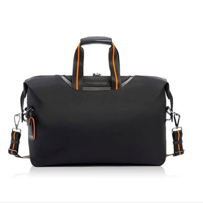 TUMI 373013D 超輕量碳纖維 黑色 休閒手提袋 旅行袋 斜背 肩背 背面可插行李箱 超輕量 隔層多 旅行 限時促銷 限量