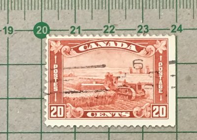 【郵卡庫2/產業】加拿大1930年SC175，20分用拖拉機收割小麥，背貼舊票 SP7276