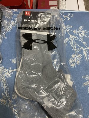 全新正品台灣公司貨 UA CURRY 短襪 白灰黑 三雙一組 組合包（長度蓋過腳踝）