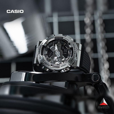 卡西歐 G-Shock GM-110-1A 銀色錶殼黑色樹脂錶帶數字模擬男士運動手錶